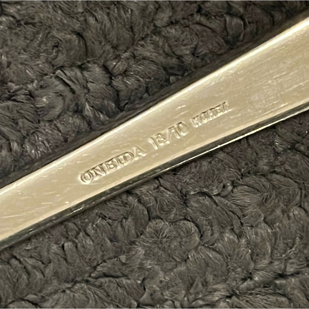 Dorchester Stainless by ONEIDA Dinner Forks  (3) - Picture 4 of 5